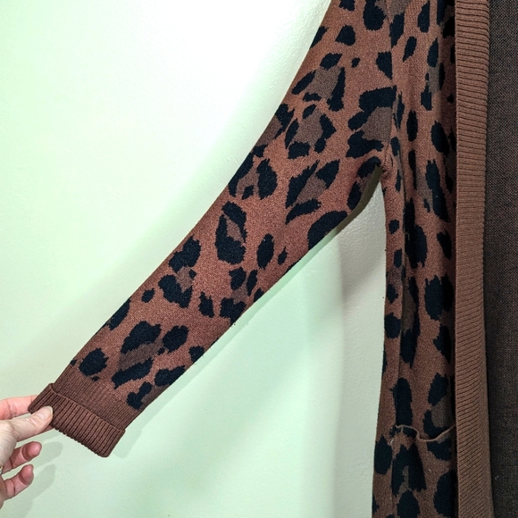 Isaac Mizrahi Live Leopard Print Long Tunic Cardigan Brown and Black Size S - Picture 5 of 5
